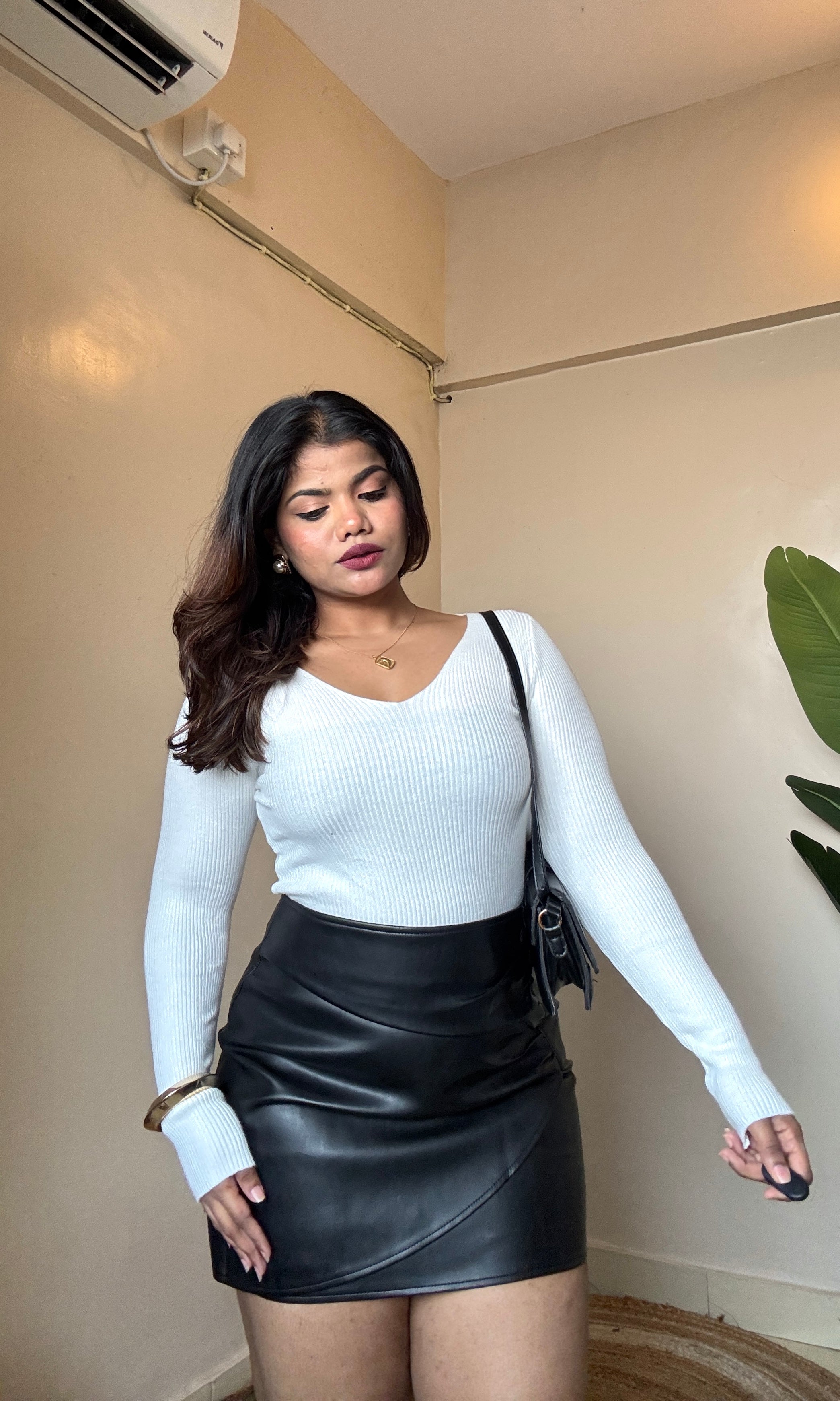 White V Neck Ribbed Top