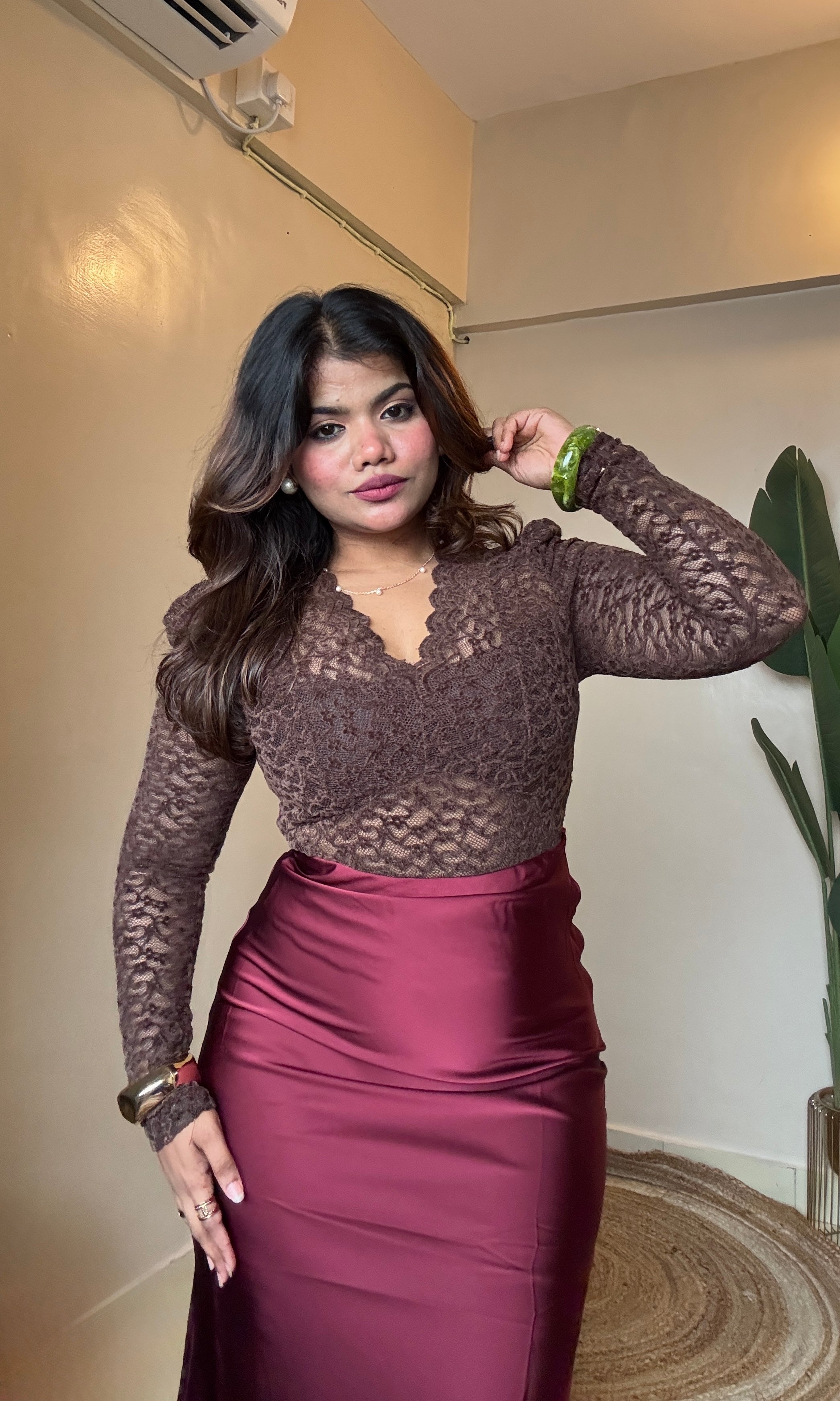 Bestseller Velvet V Neck Lacework Top