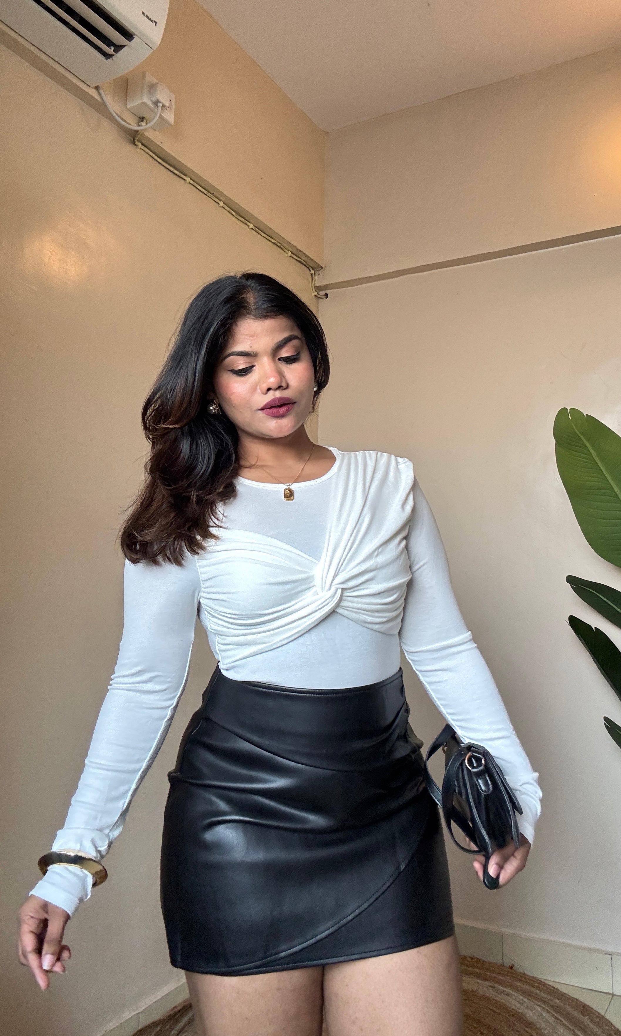 Twisted Body-fitted Top #21801