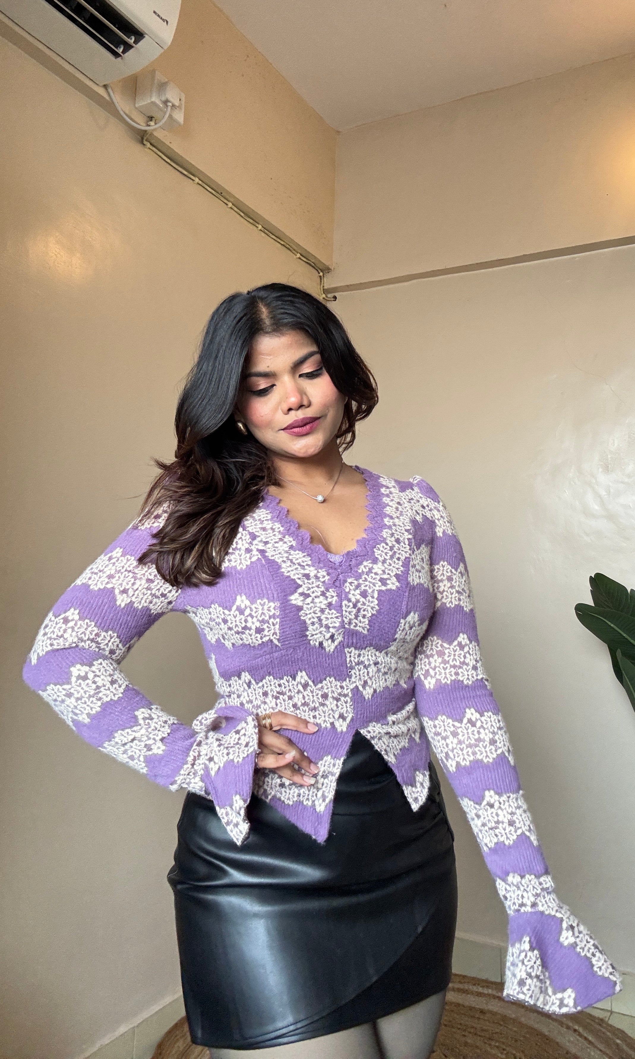 V Neck Lacework Bell Sleeve Top