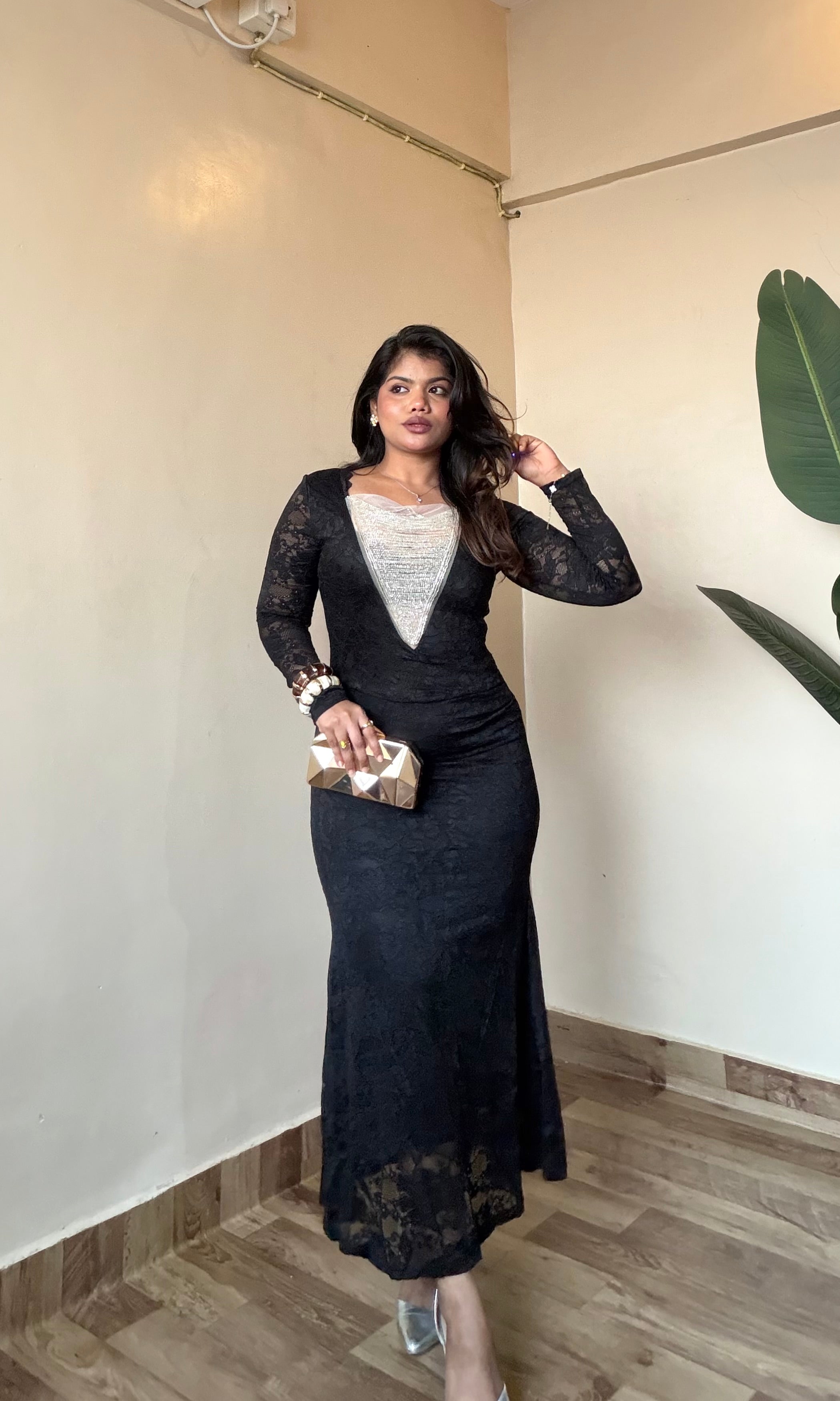 black fishtail dress long sleeve V Neck Full V-Neck Lacy Fishtail Dress Mermaid wedding dress
