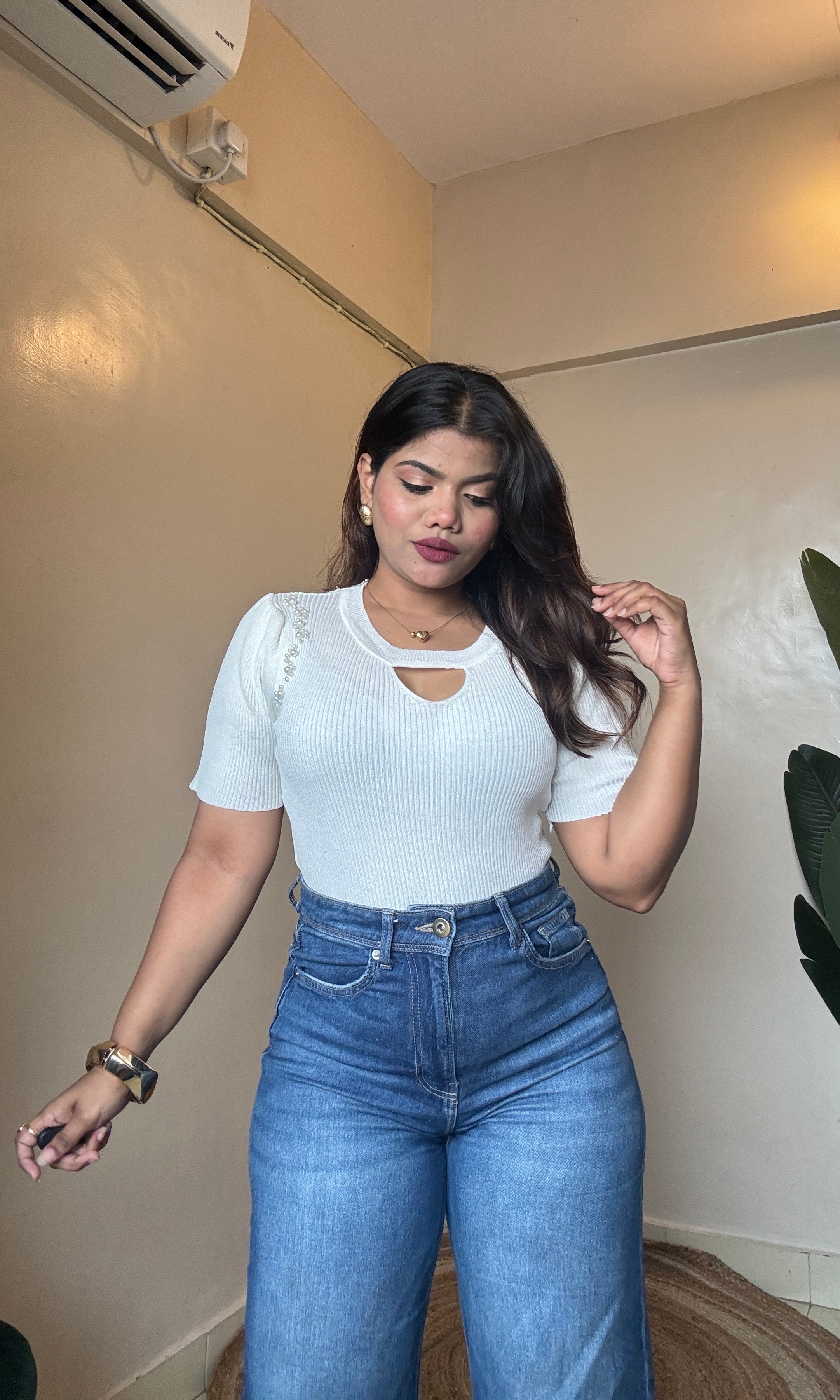 Pearl Work Puffy Sleeve Top