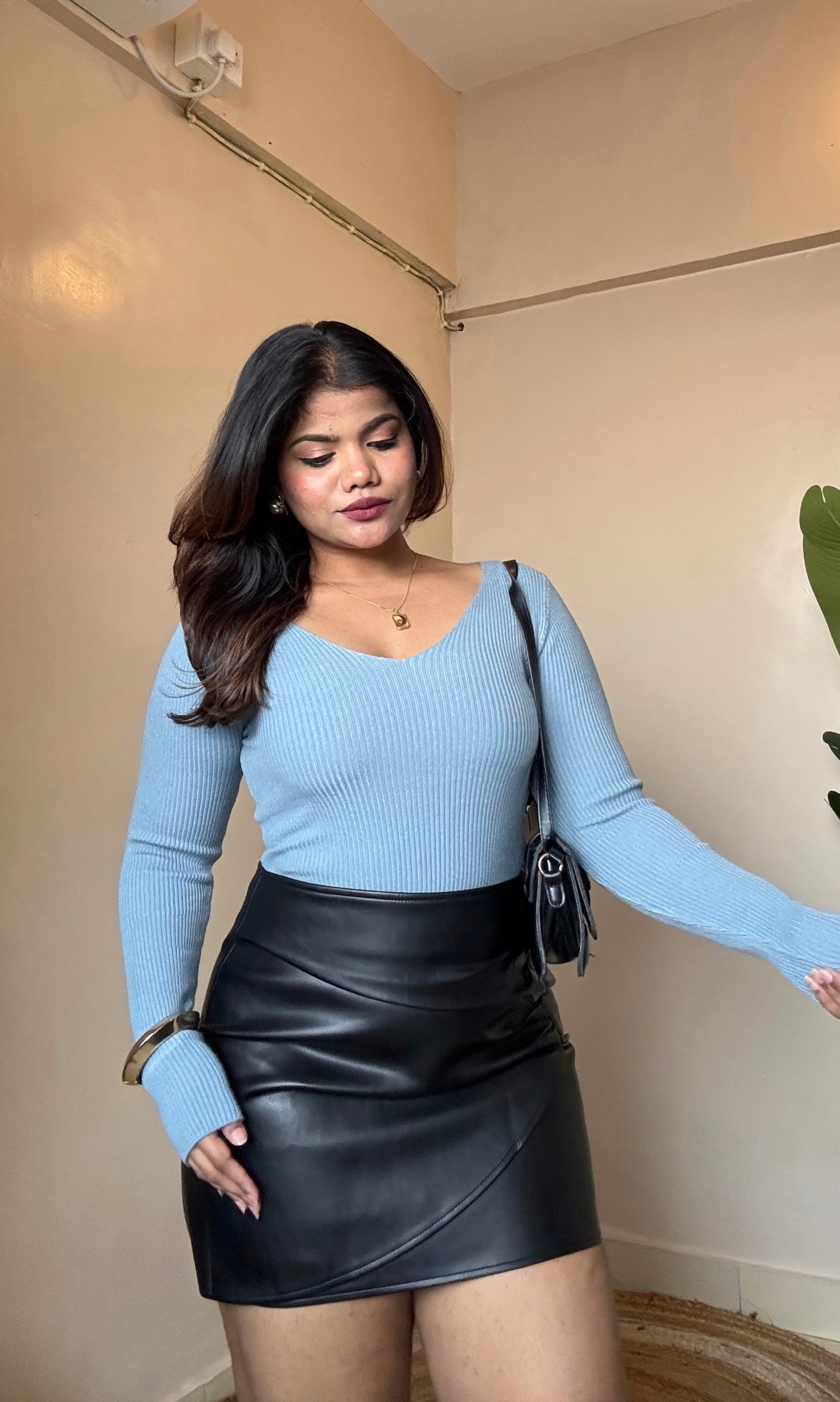 Fossil Blue V Neck Ribbed Top