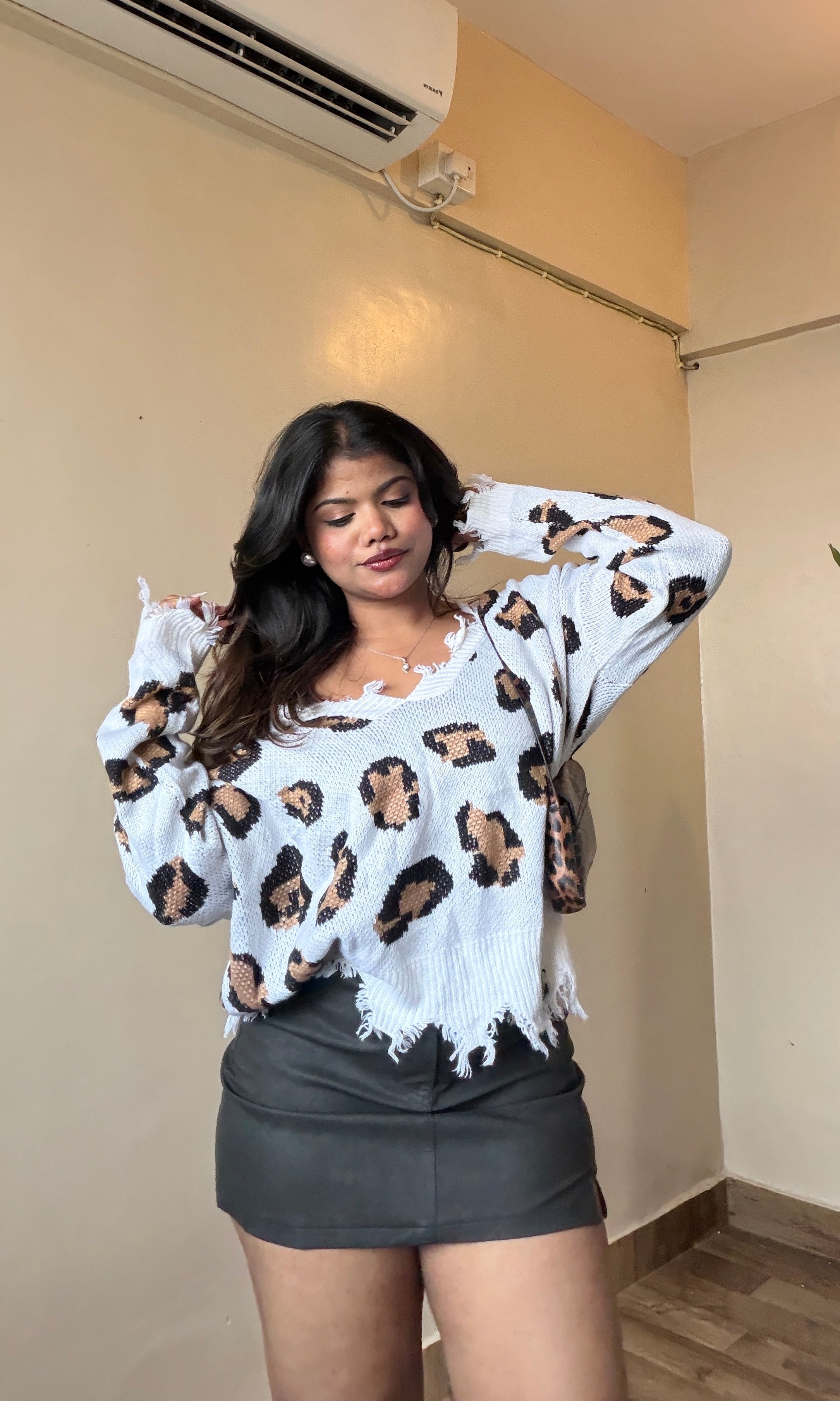 White animal patch print Knit Pullover