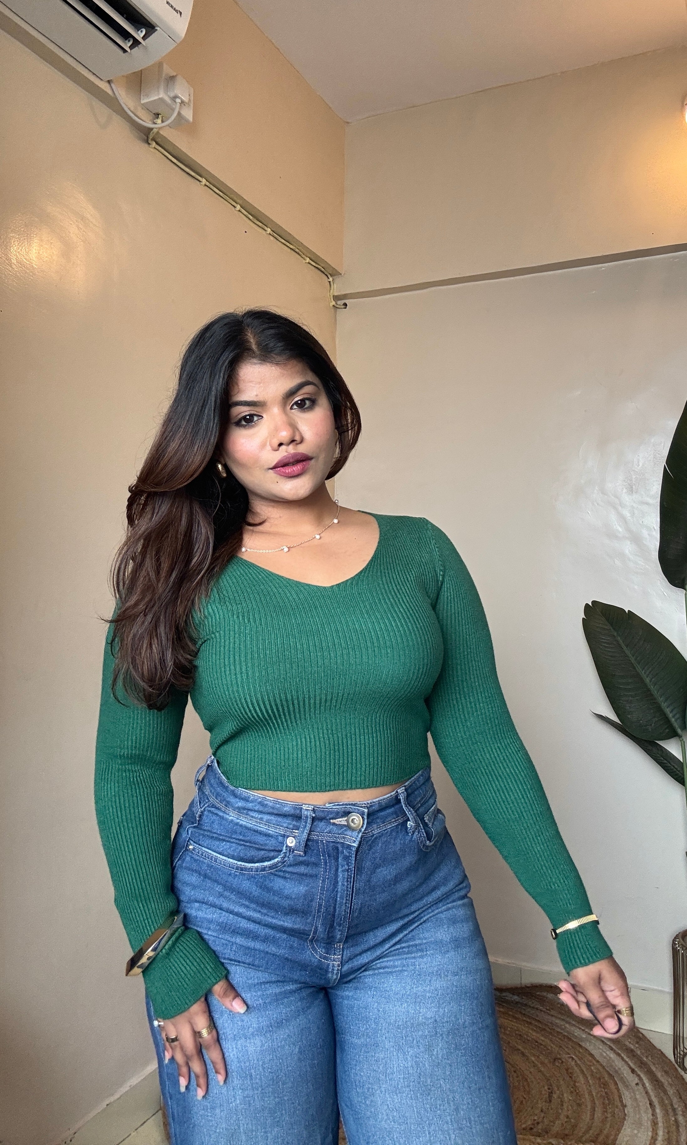 V Neck Ribbed Crop Top