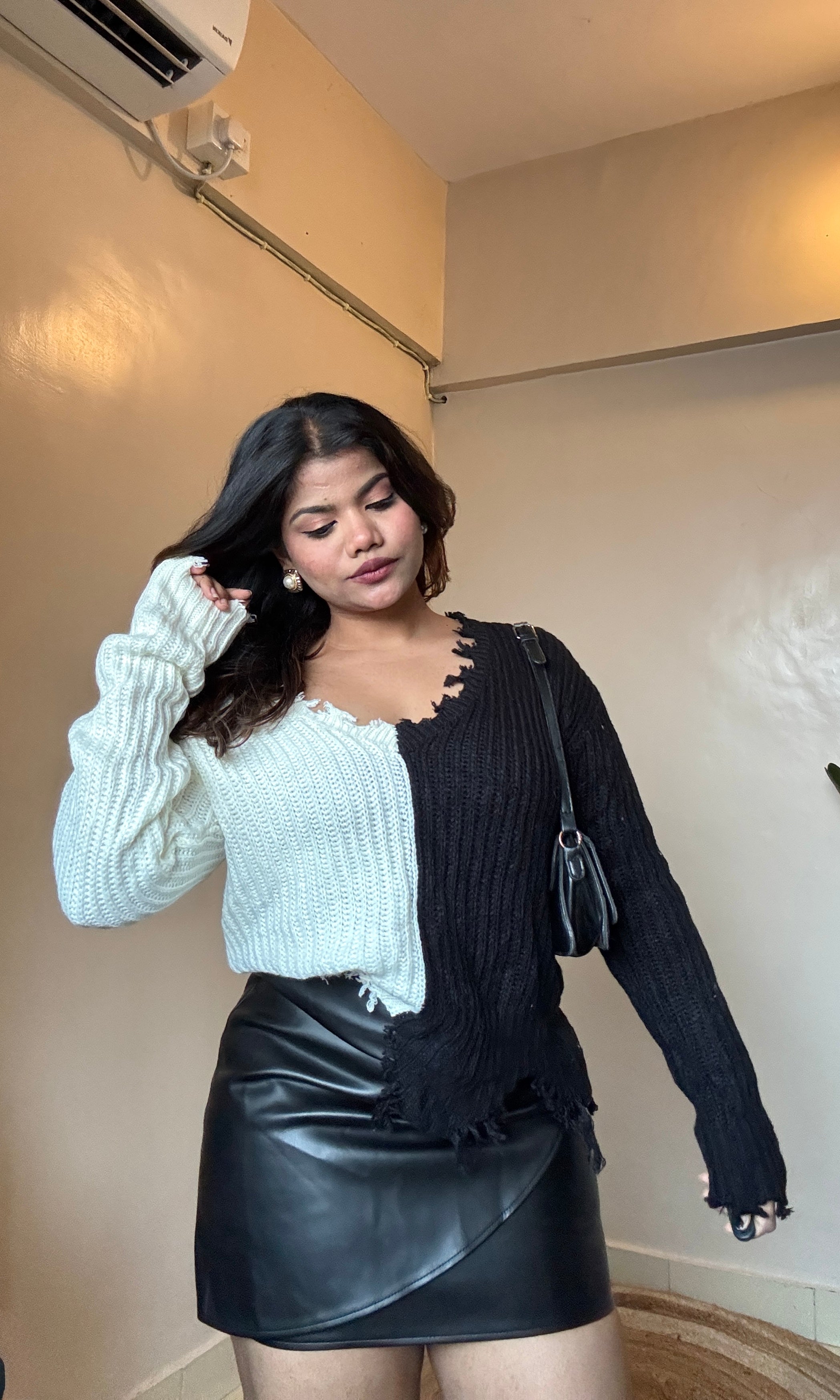 Black White Knit Pullover