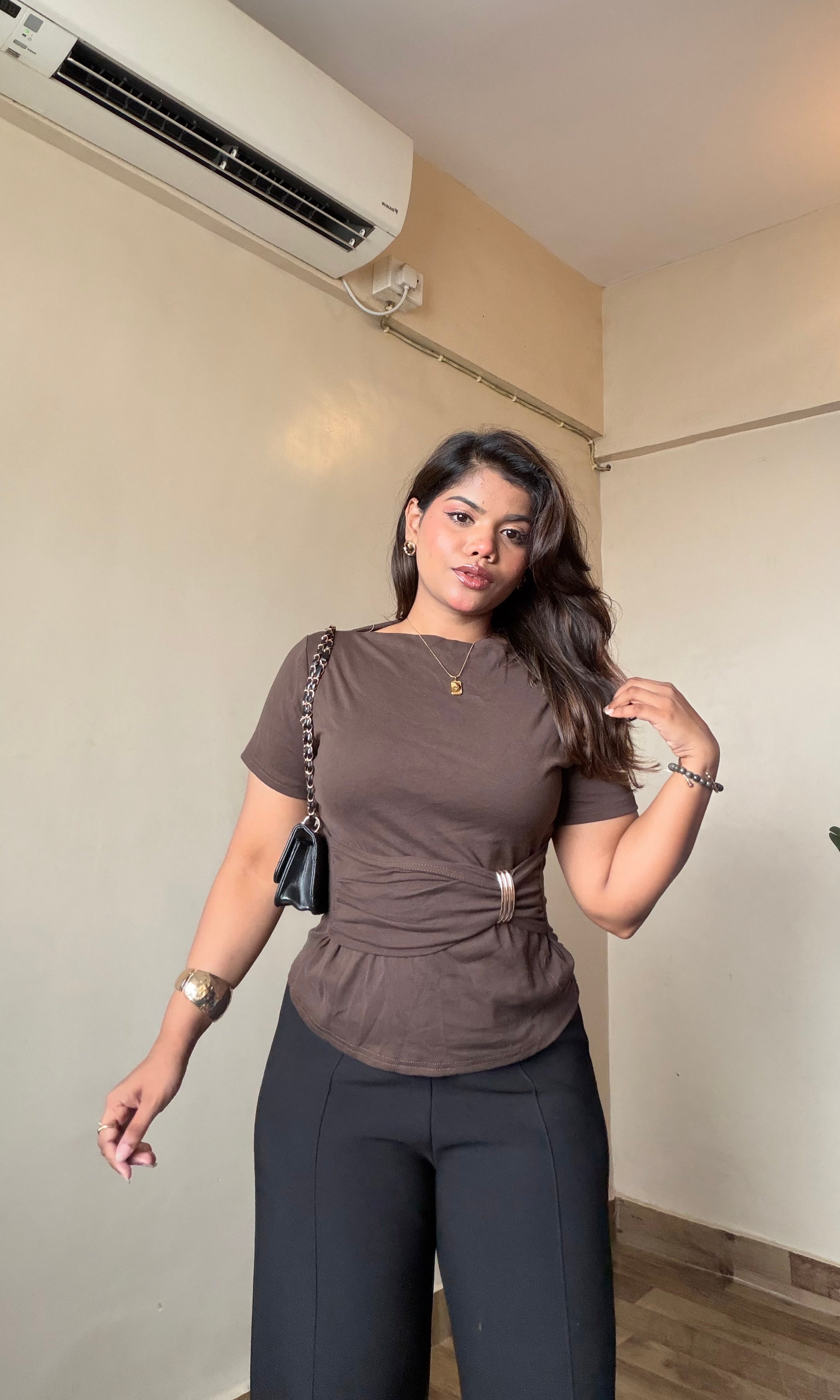 Boat Neck Snatch Top With Metallic Broch
