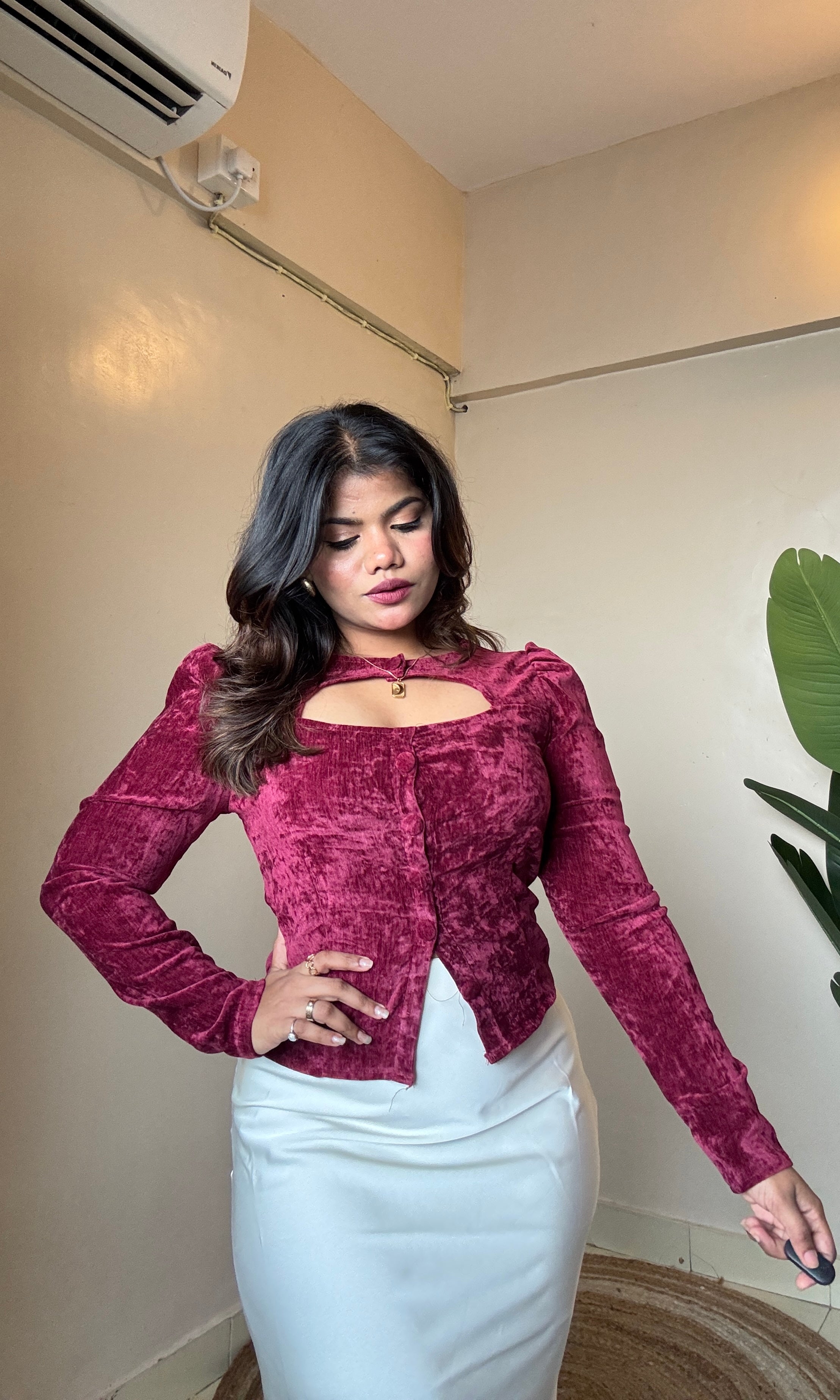 Cut-Out Velvety Puffy Sleeve Top