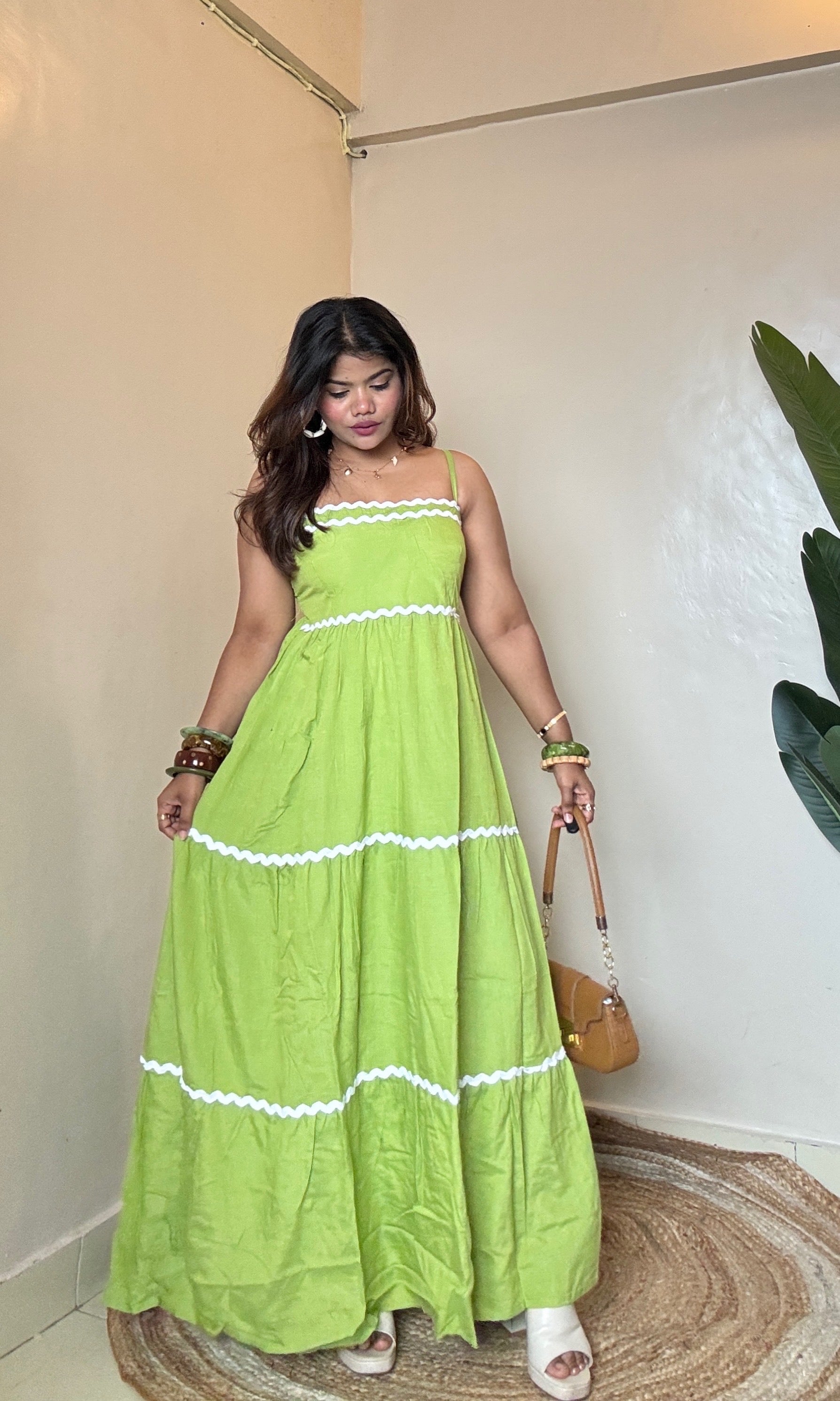 Green Wavy Lacy Detailed Dress