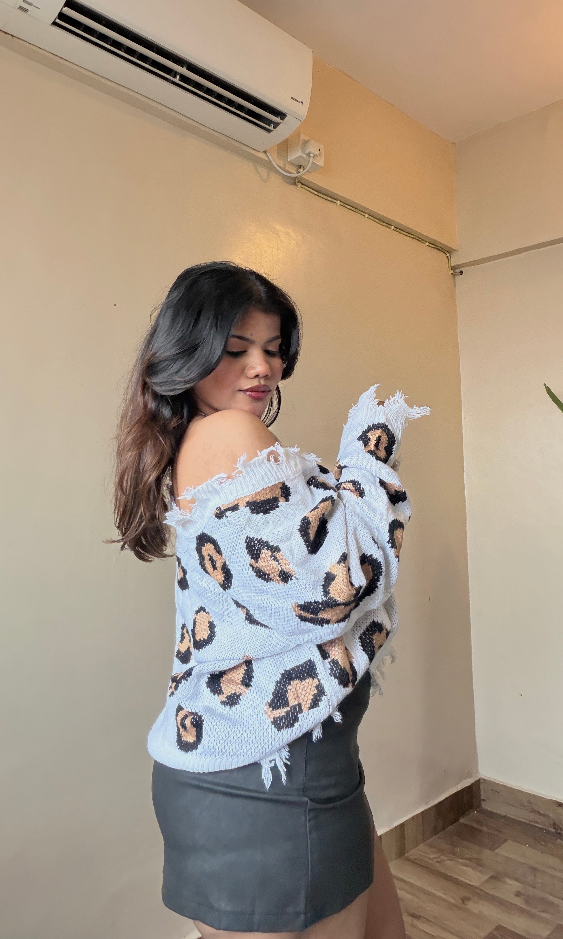 White animal patch print Knit Pullover