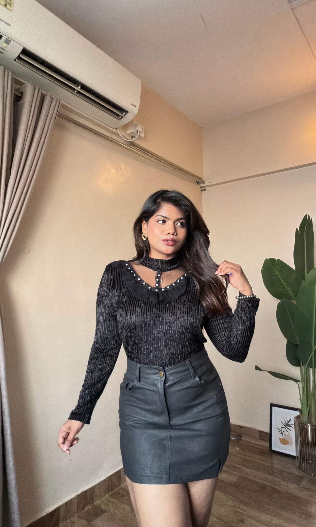 Ruffle Mesh Work Velvet Top