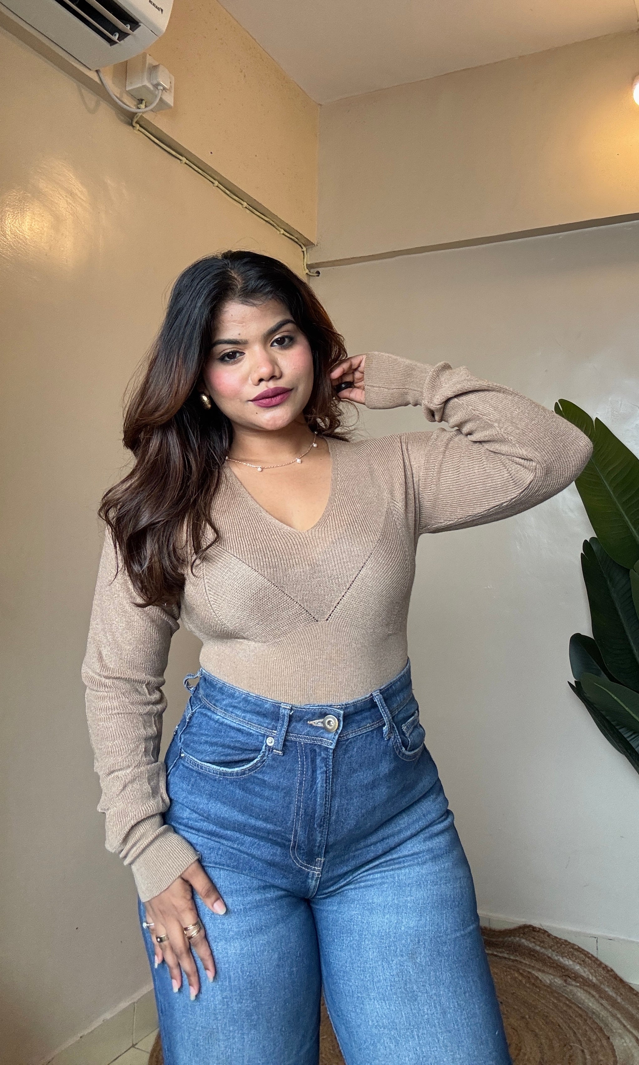Knit V neck Pullover Top