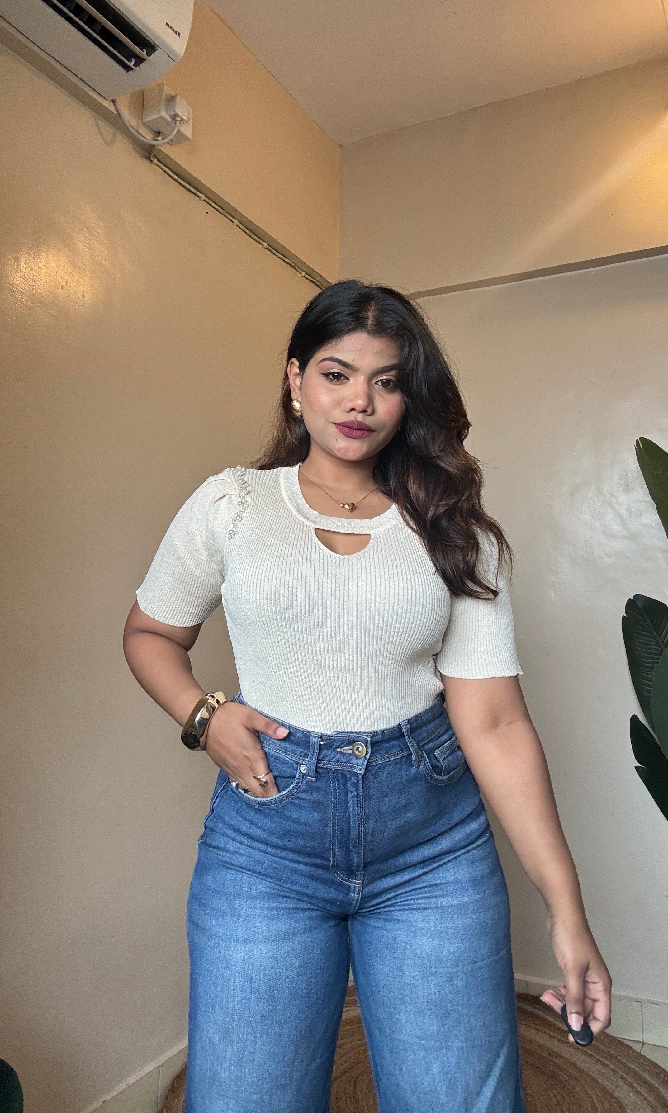 Pearl Work Puffy Sleeve Top