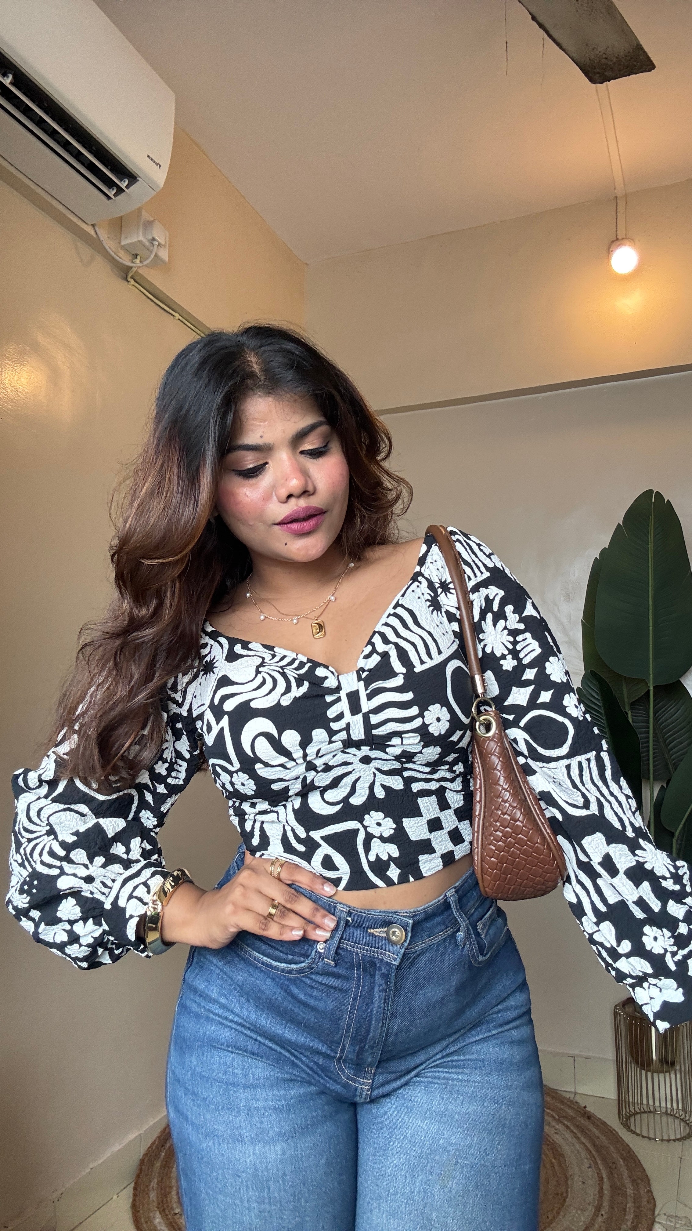 Black White Printed Puffy Sleeve Top