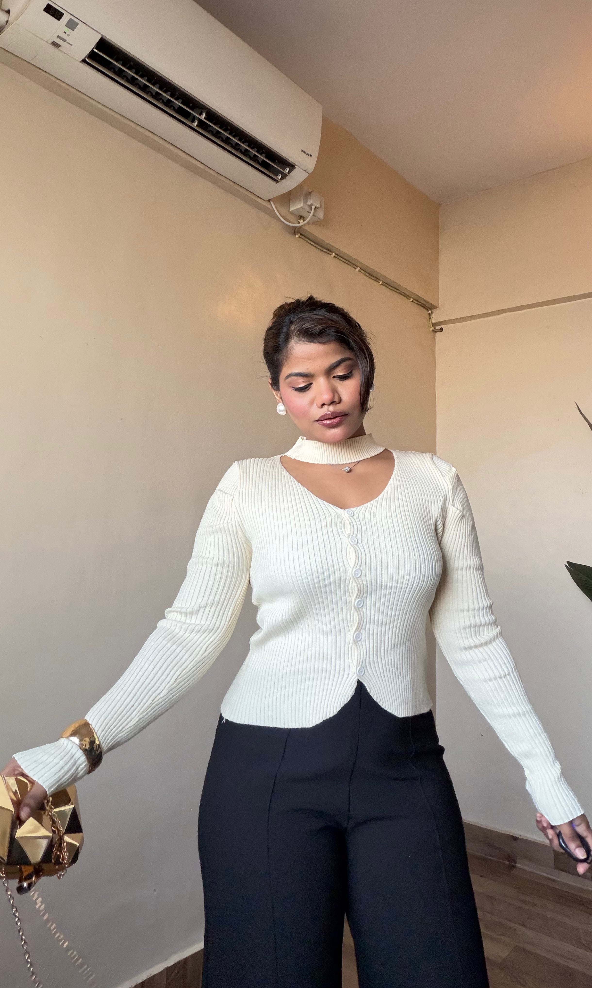 Stylish Chocker Cut-Out V Neck Top